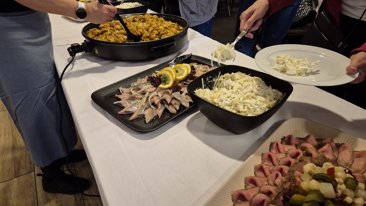 Es ist angerichtet